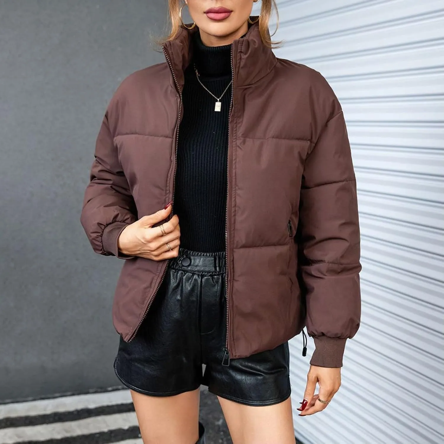 Womens Winter Quilted Jackets Long Sleeve Full Zip Puffer Jacket Short Quilted Warm Puffer Down Coat with Pocket 2024