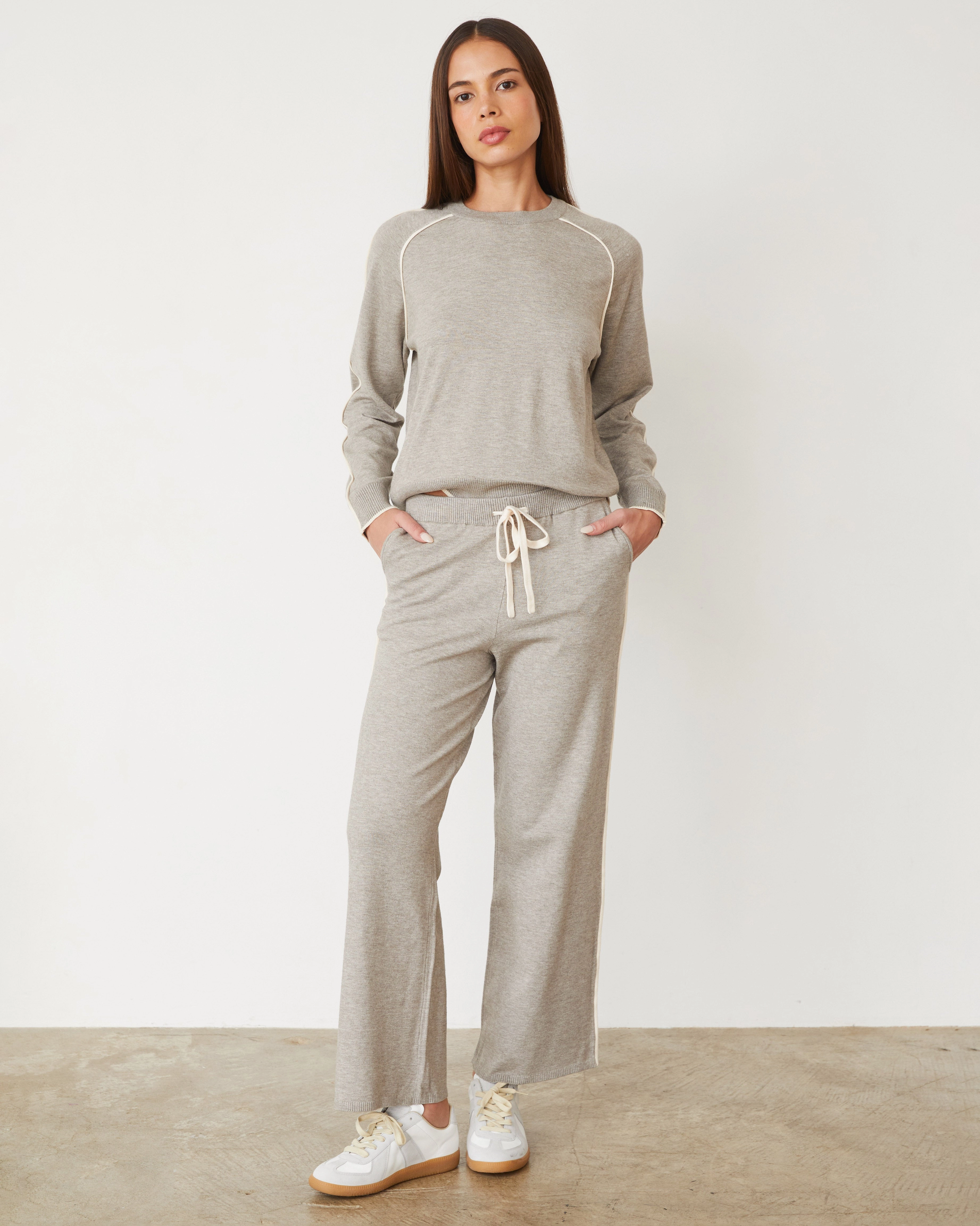 Lightknit Pant With Contrast Piping Customizable length Zip-off legs