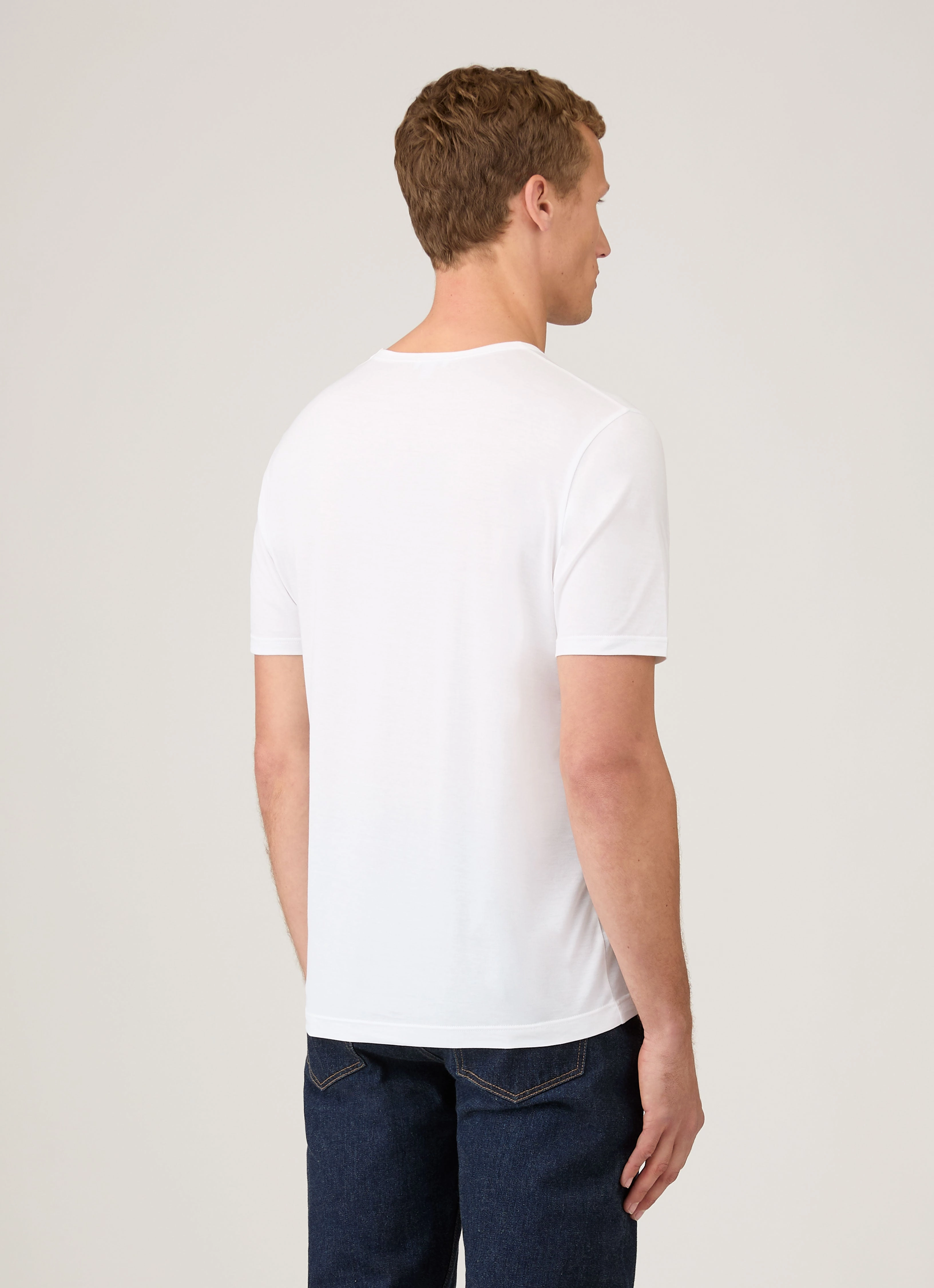 Men's Classic T-shirt in White Fit for Everyone