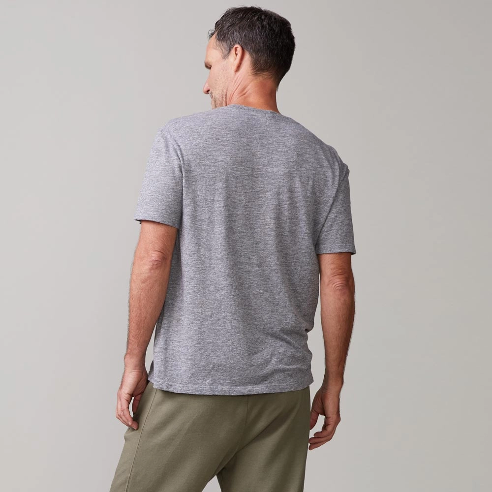 PocketDetails Textured Tri-Blend Relaxed Pocket Crew