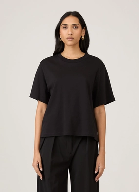 Year-Round Wear Women's Boxy Heavyweight T-shirt in Black Oversized Fit Women's Boxy Heavyweight T-shirt in Black