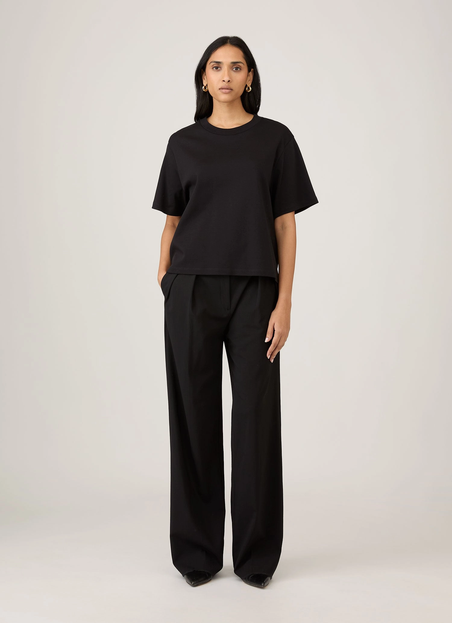 Breathable Active Wear Women's Boxy Heavyweight T-shirt in Black